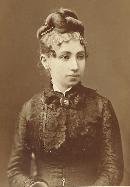 Julia Schuster Staab