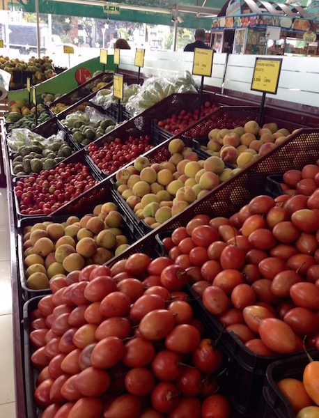 Colombian fruit market
